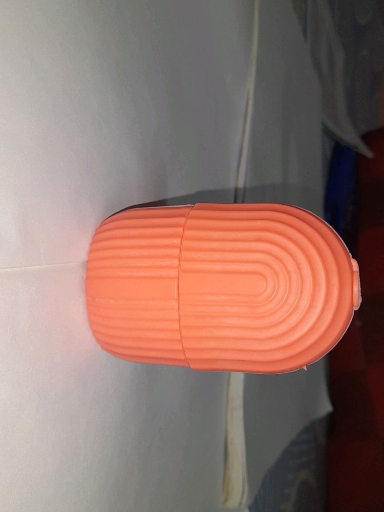 Ice Facial roller......unused......even With DELIVERY  Charge  It  Is  Less  Than  MRP.......get Freebie With It👝🛍