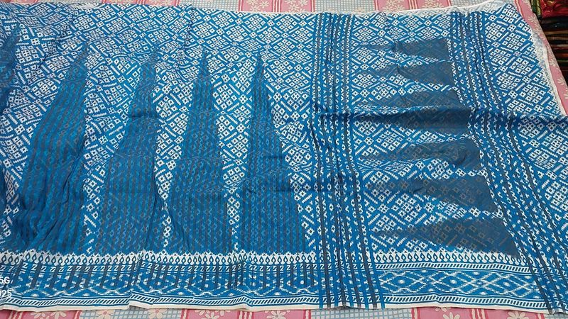 Blue &amp; White Patterned Sari