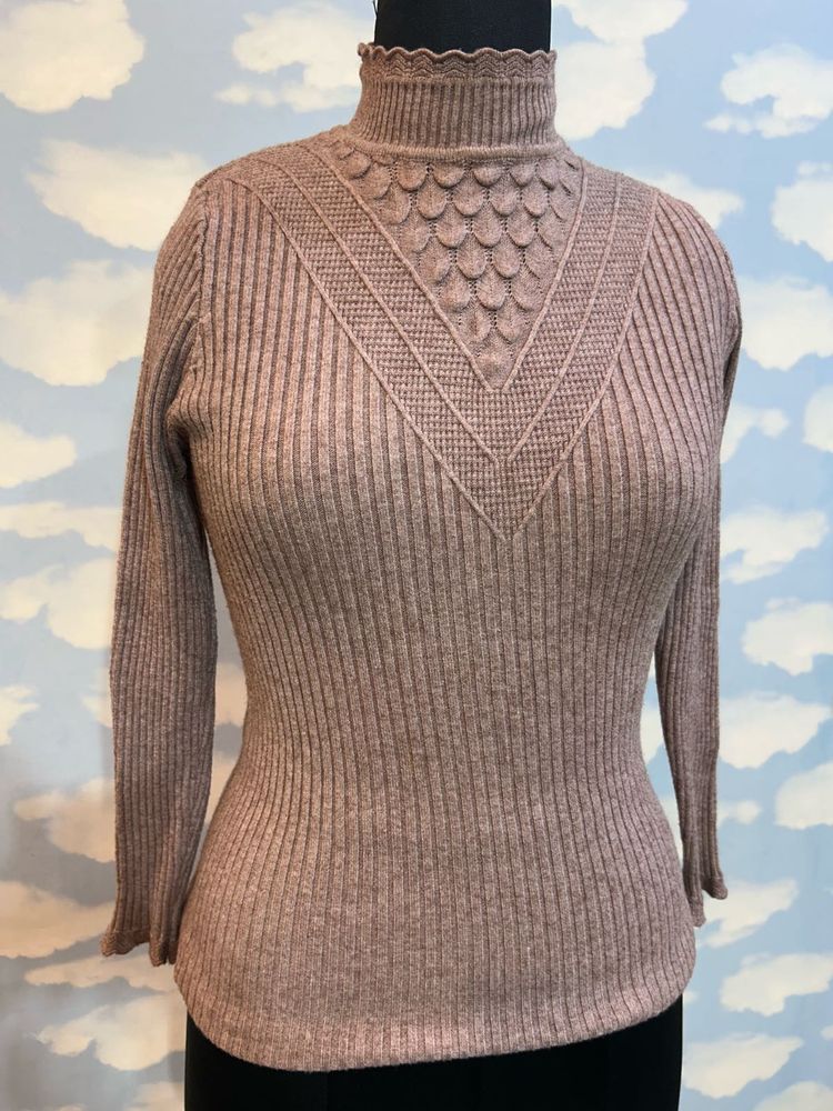 Elegant Turtleneck Knit Top