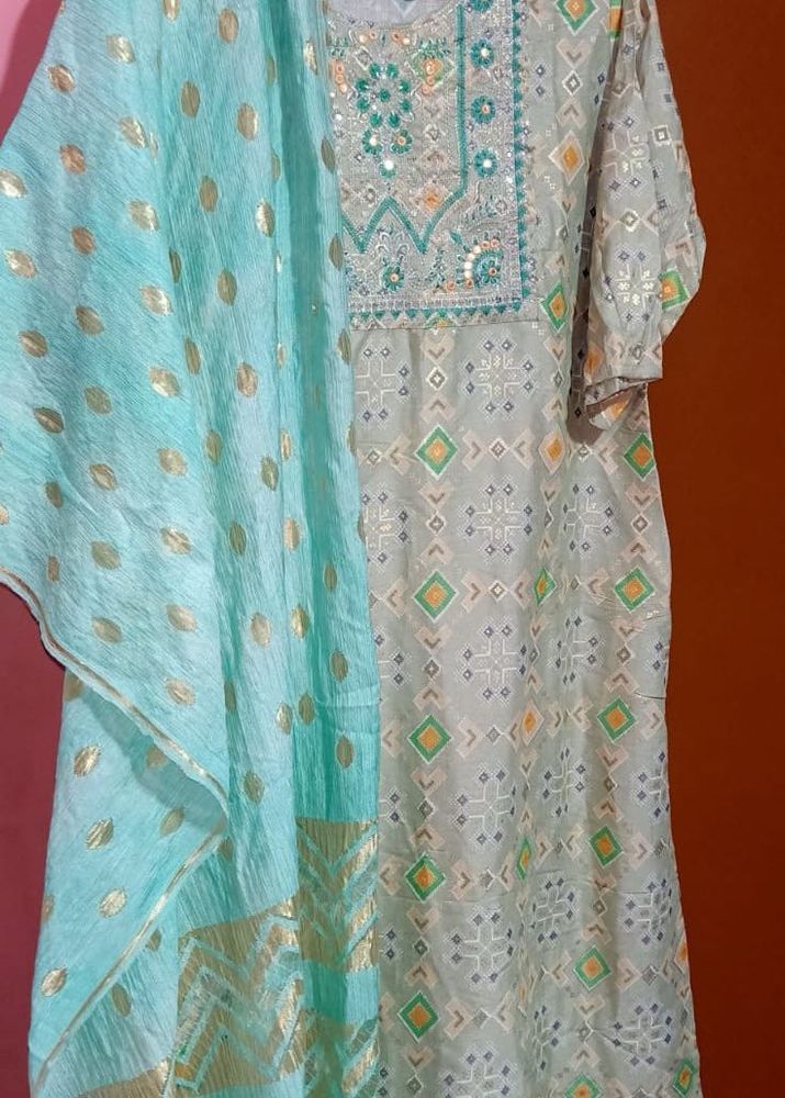 Kurta Set With Dupatta