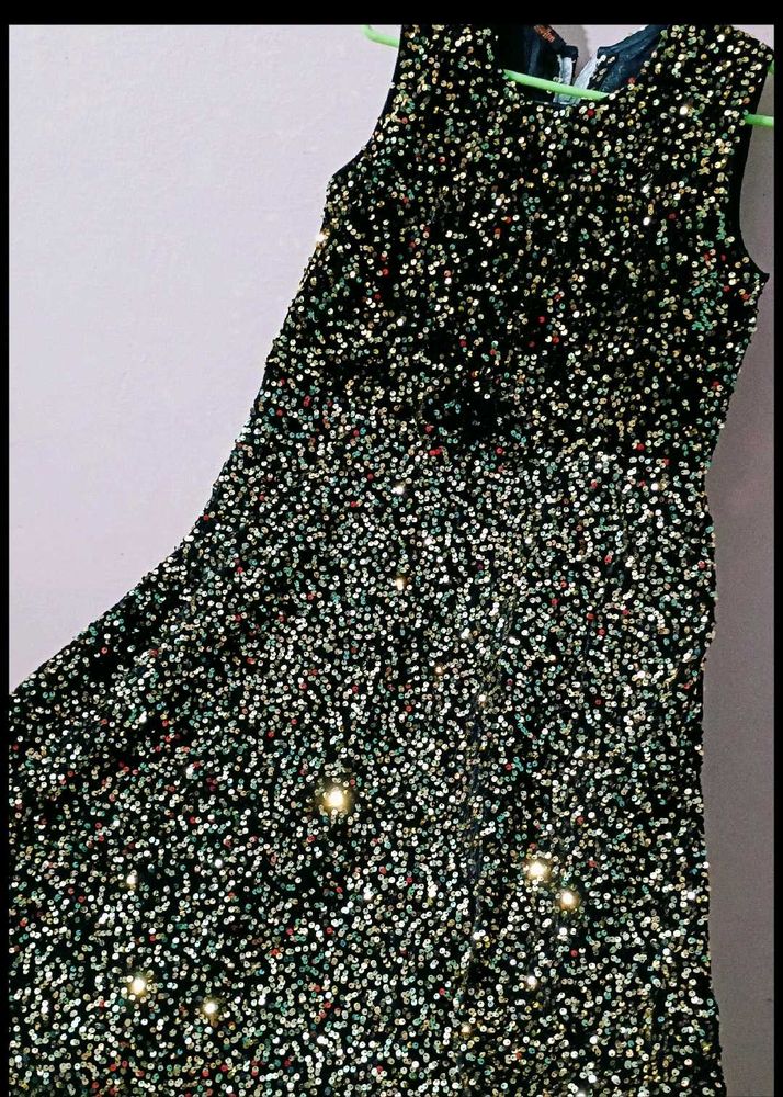 Sparkling Sleeveless Sequin Dress