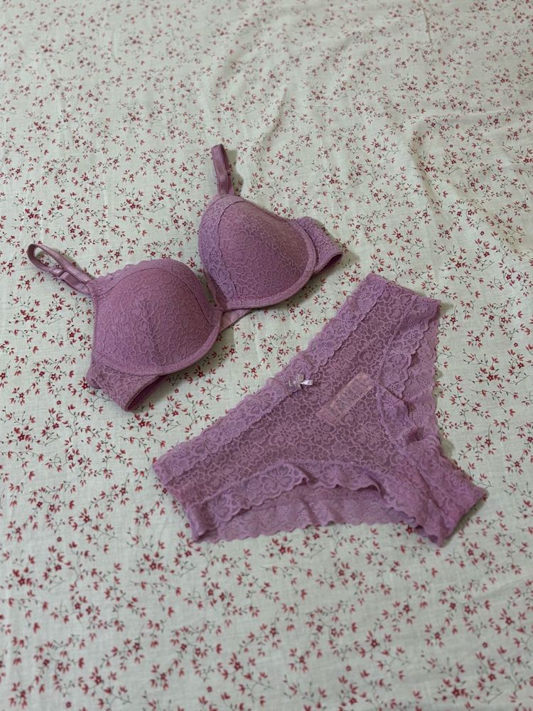 Lace Lingerie Set