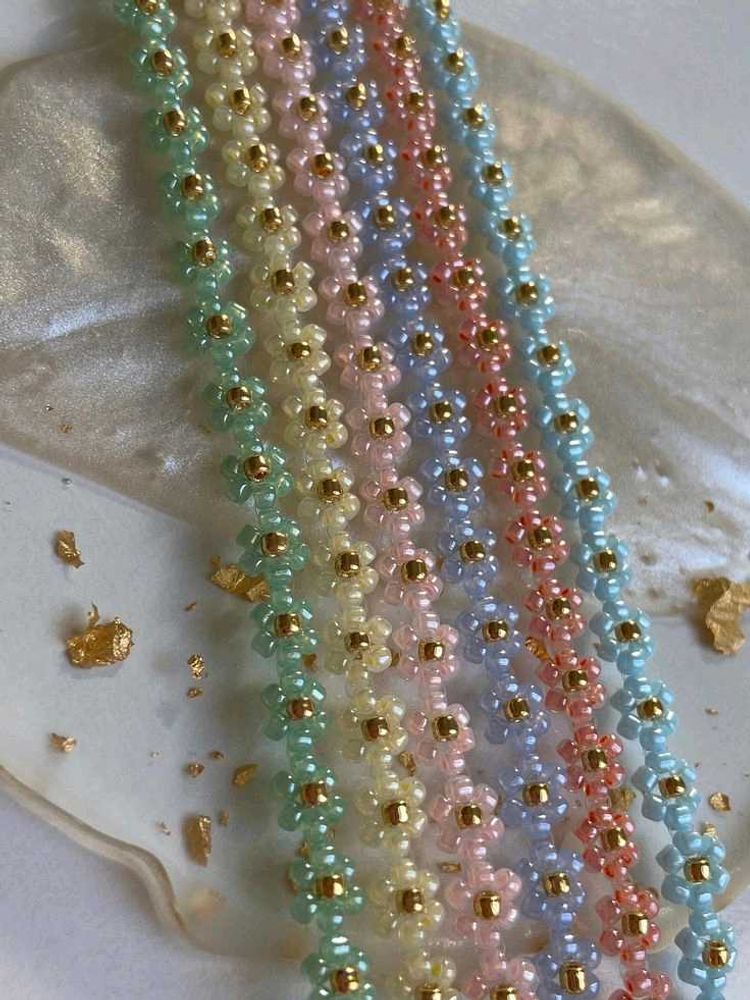 Daisy Beaded Necklace