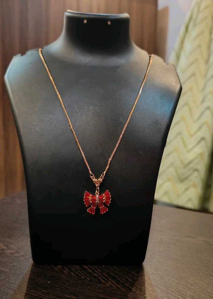 Red Bow Pendant Necklace