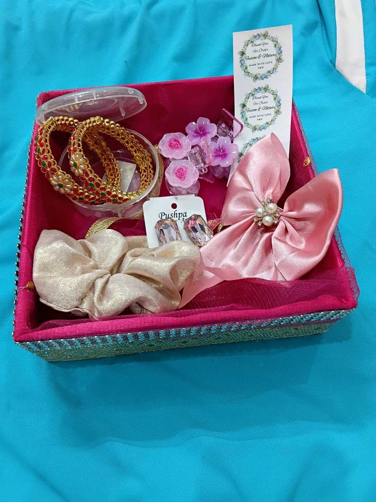 Jewellery &amp; Hair Accessory Set