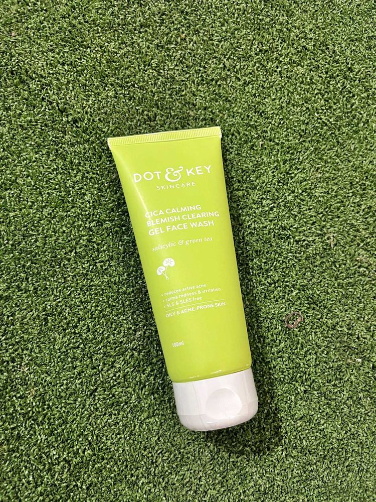 [ PacK Of 2 ] Dot &amp; Key CICA FaceWash for Acne-Pro
