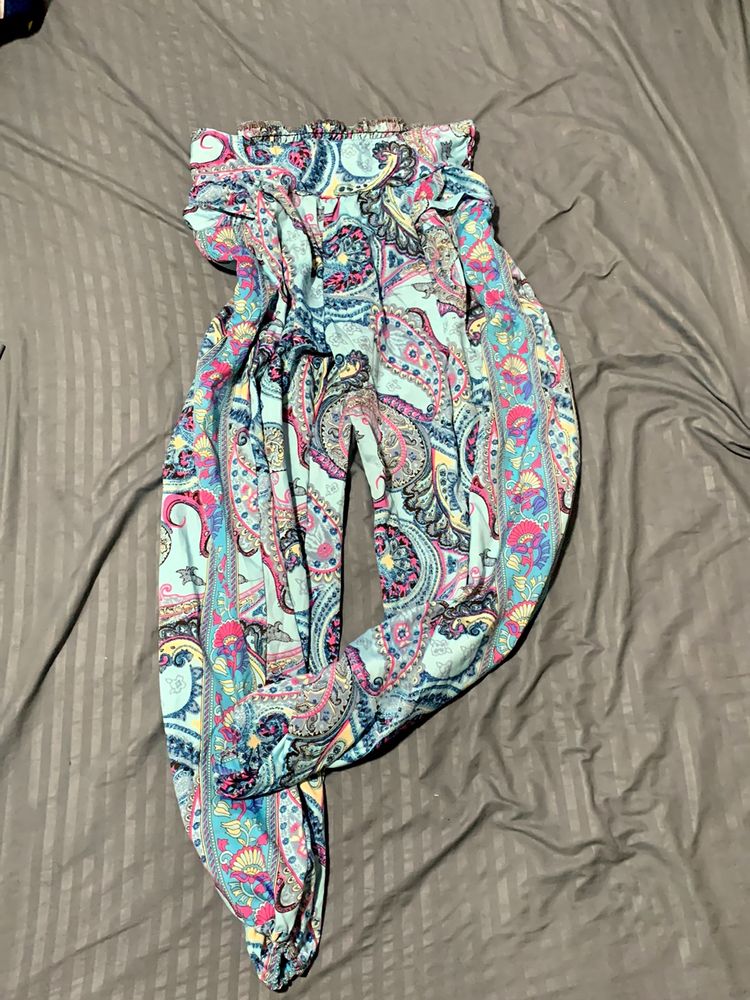 Bermuda With Psychedelic Print And Pockets