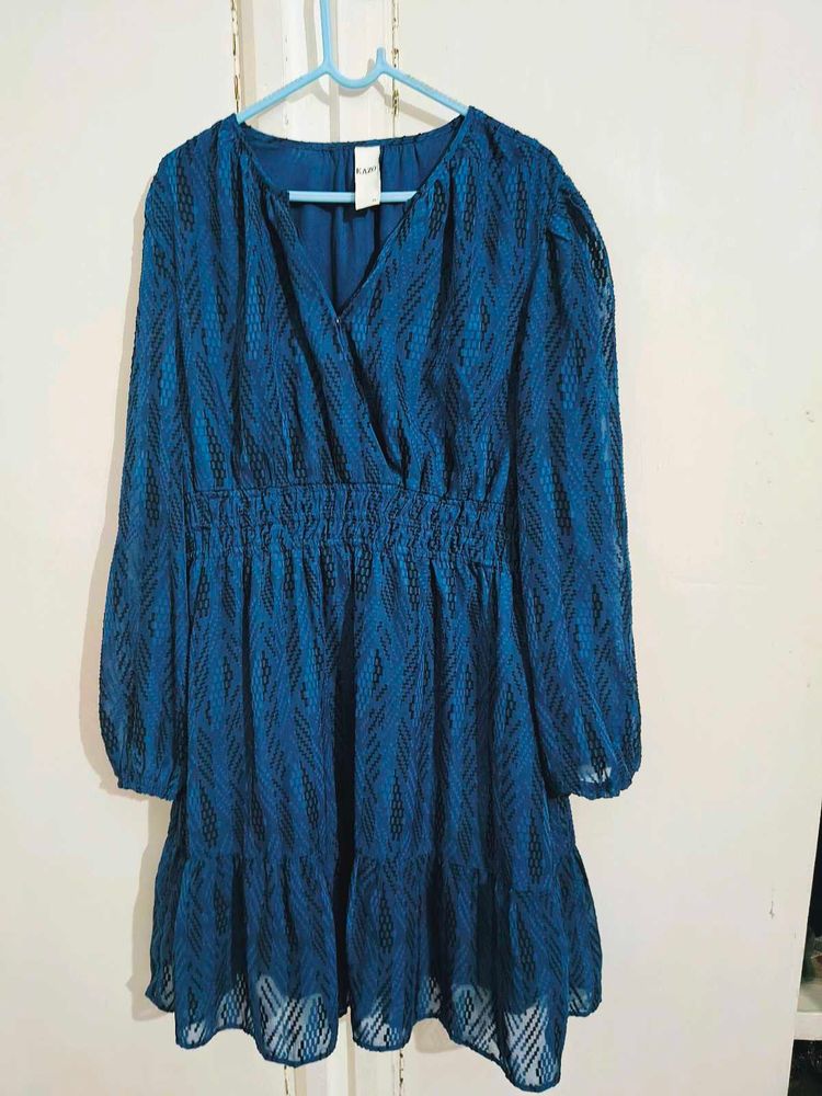 Chic Blue Lace Dress