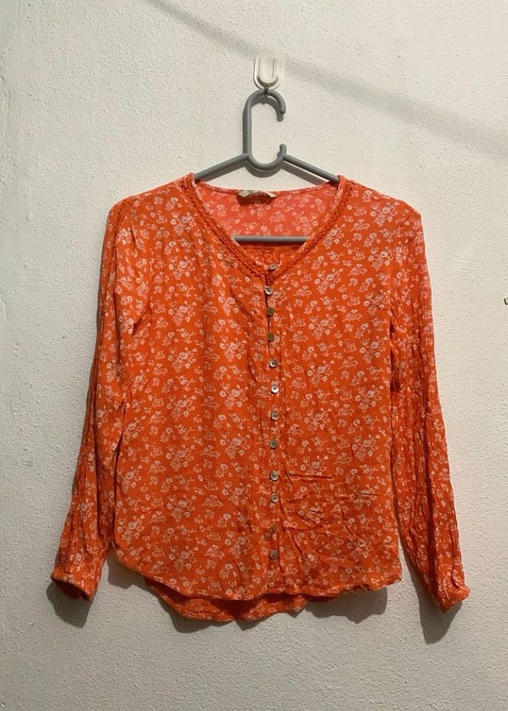 Woman’s Shirt🧡