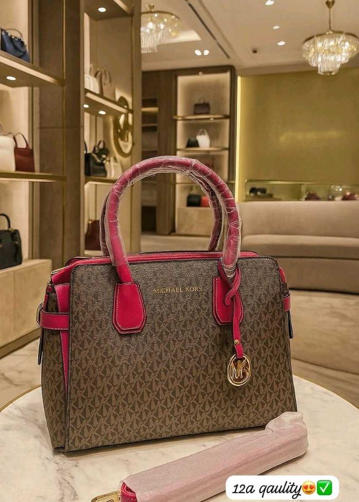 MK PREMIUM QUALITY LEATHER HANDBAG+ SHOULDER SLING