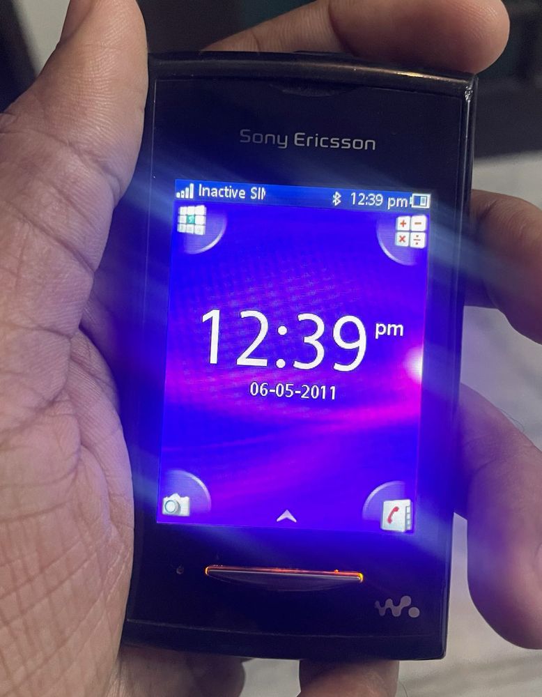 Vintage Sony Ericsson Yendo Touch Phone