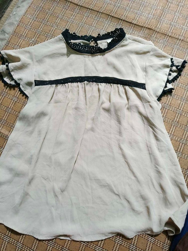 Cute K-style Top