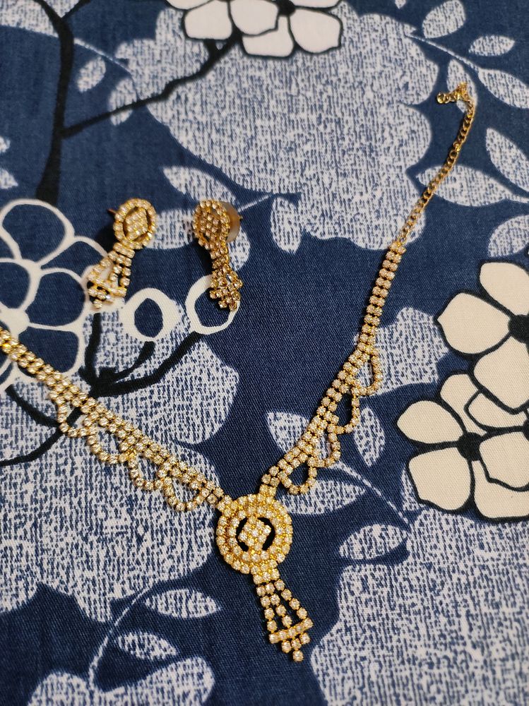 Set Of Artificial Necklace And Earrings