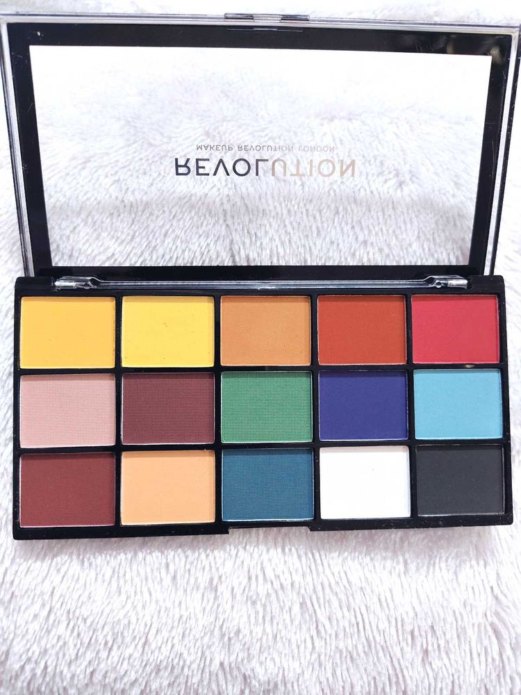 Revolution Reloaded Marvellous Mattes eyeshadow pa