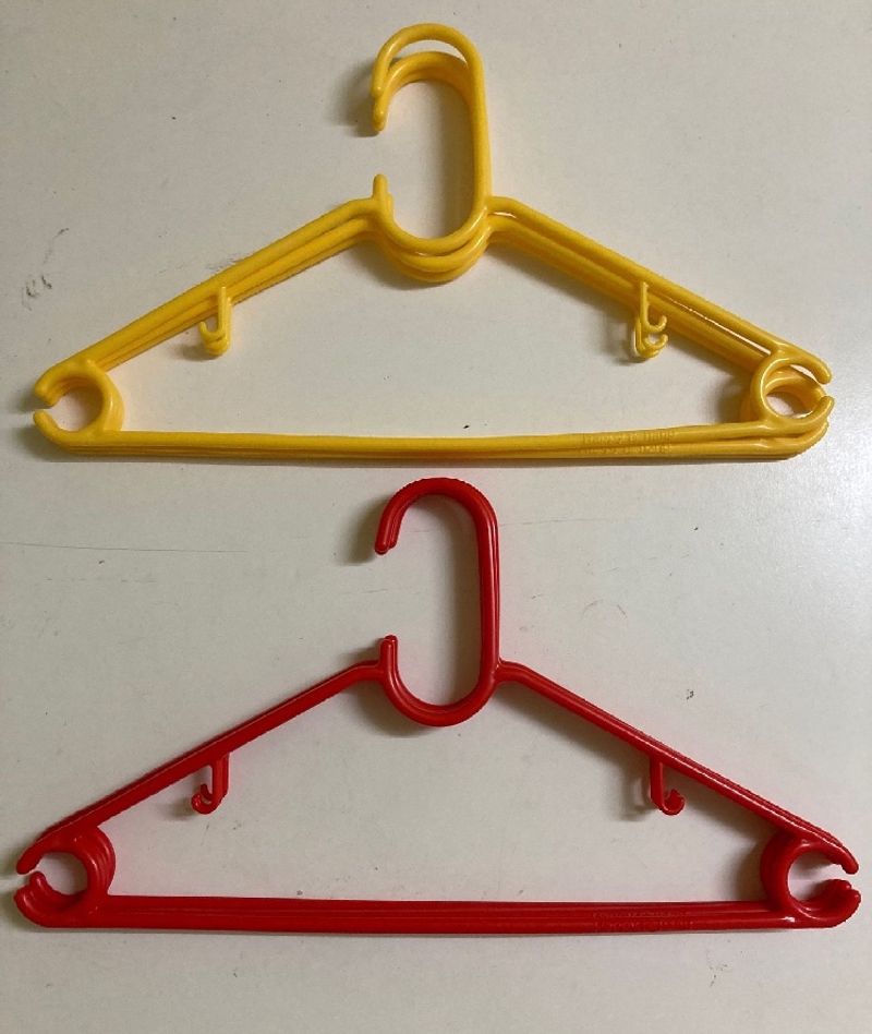 Happy to Hang Plastic Shirt Pack of 4Hangers