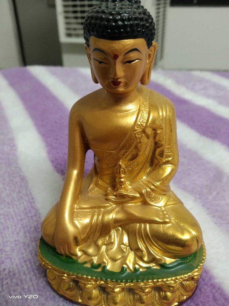 Tiny Buddha Statue