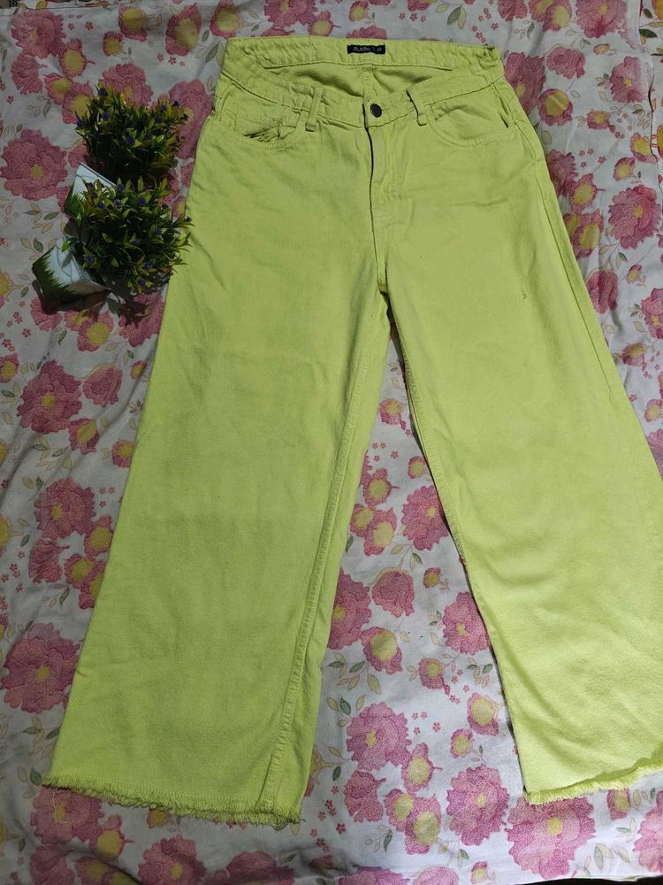 Lime Green Flared Mid-Waist Jeans ! Size-28