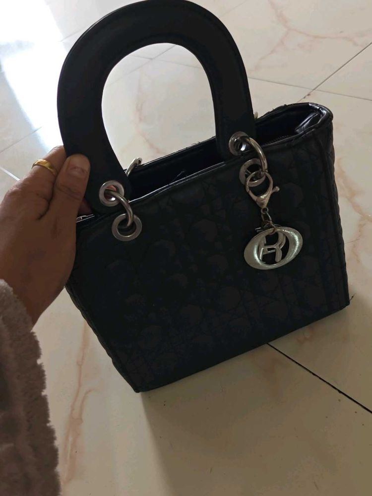 Elegant Black Handbag