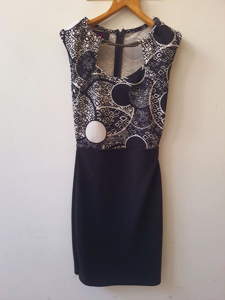 Patterned Sleeveless Dress