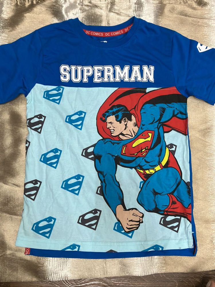 Superman T-shirt 7-8 Yrs