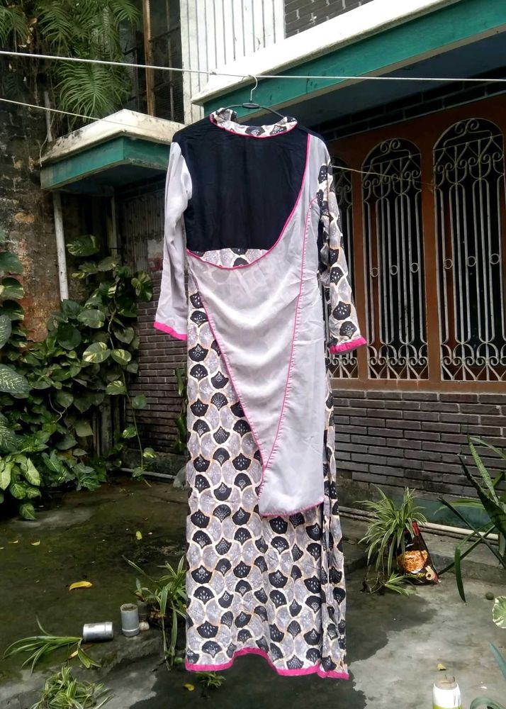 Stylish Maxi Dress - Unique Design