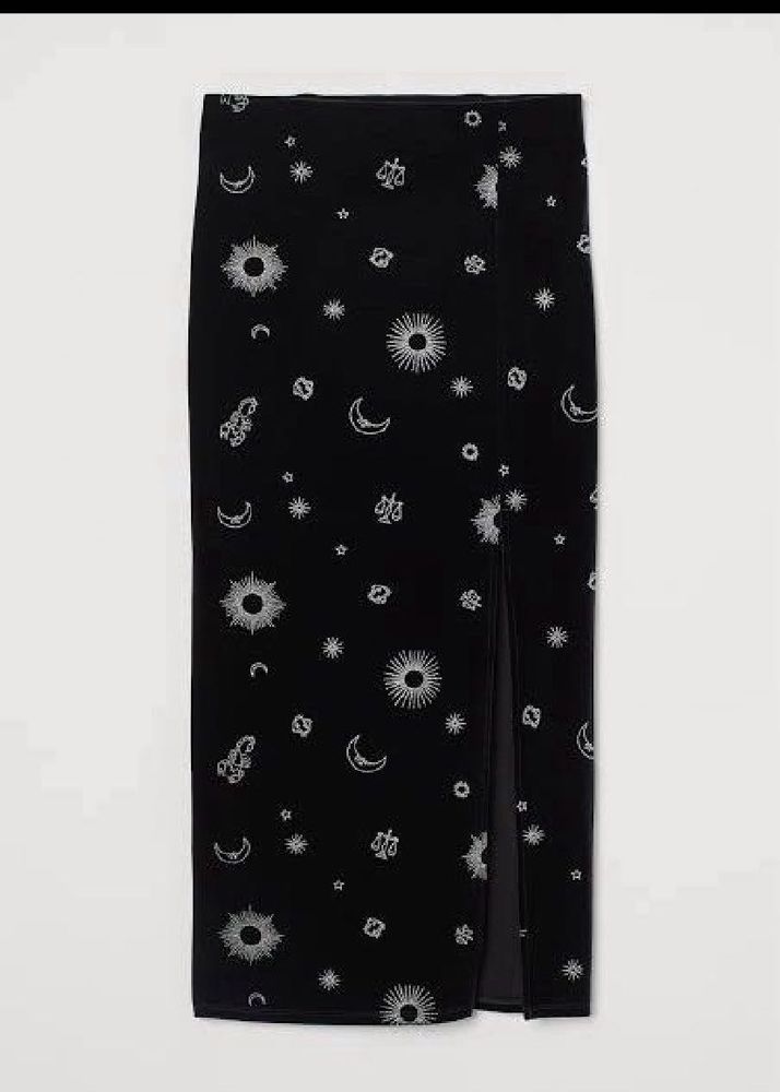 H&amp;M Calf Length Black Skirt