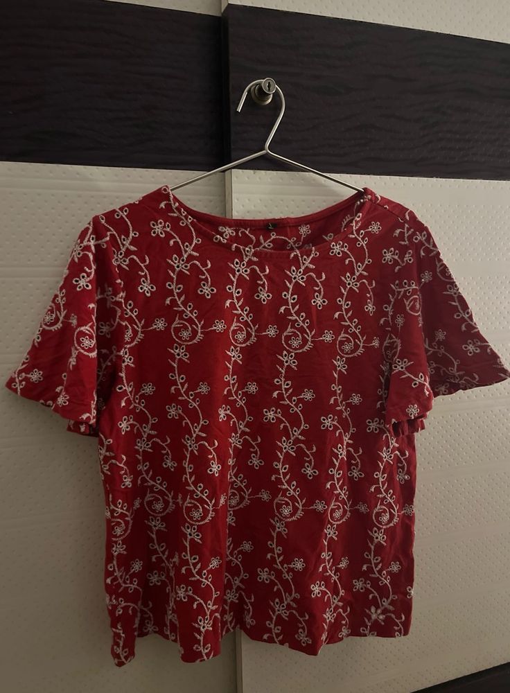 Embroidered Crop-Top