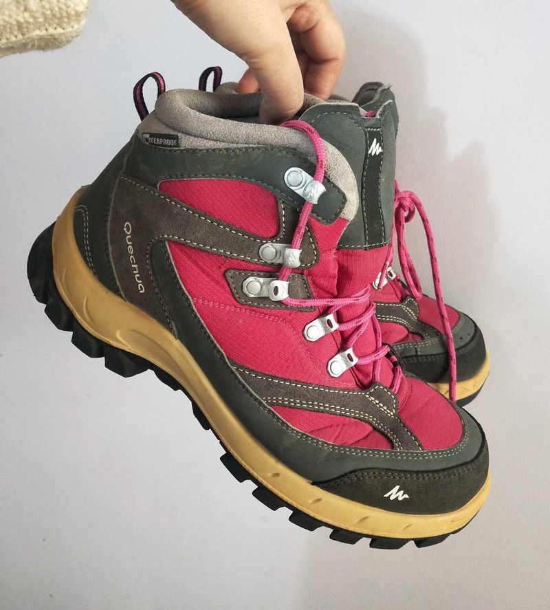 QUECHA Waterproof Trekking Boots