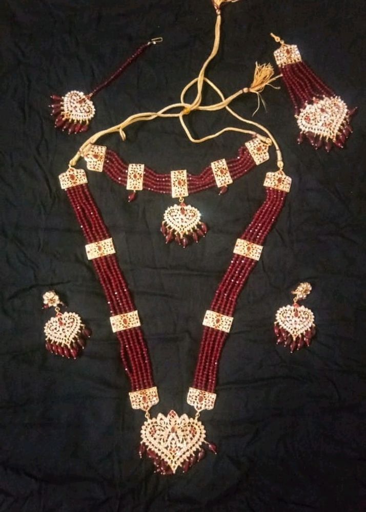 Bridal Neckless Set In Maroon &amp; Golden Colour
