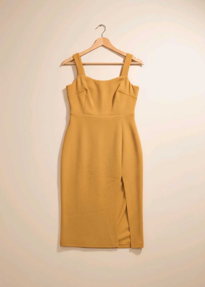 Chic Mustard Midi Dress