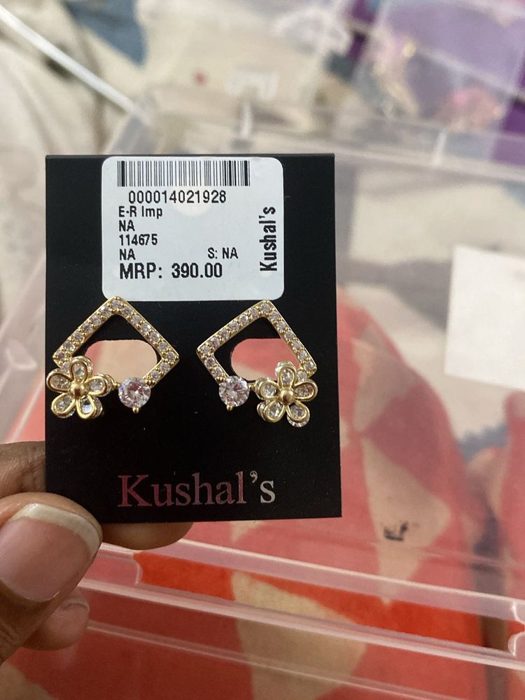 White Stone Flower Earrings