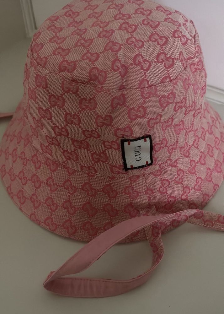 Like New Gucci Bucket Hat