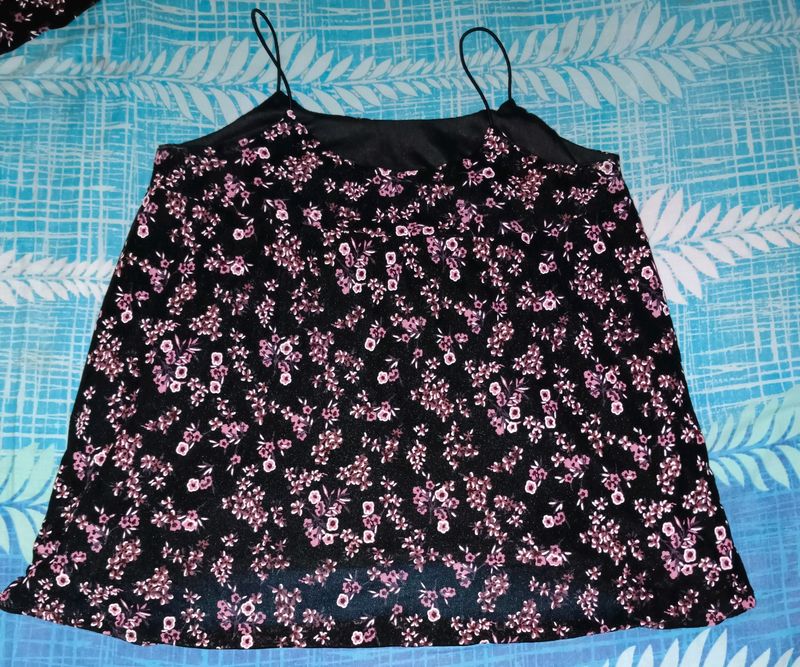 Nice Cute Black Top With Pink Flowers Prints