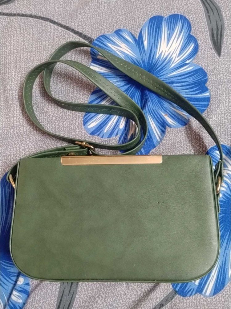 Stylish Green Crossbody Bag