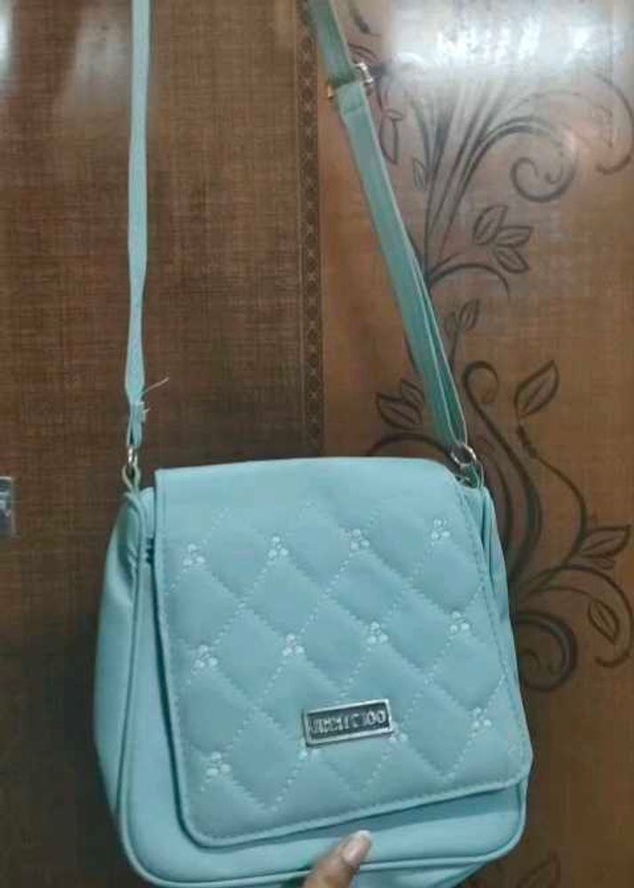 Pretty Sling Bag