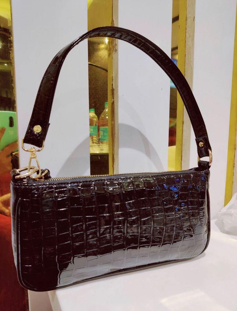 Black shoulder bag