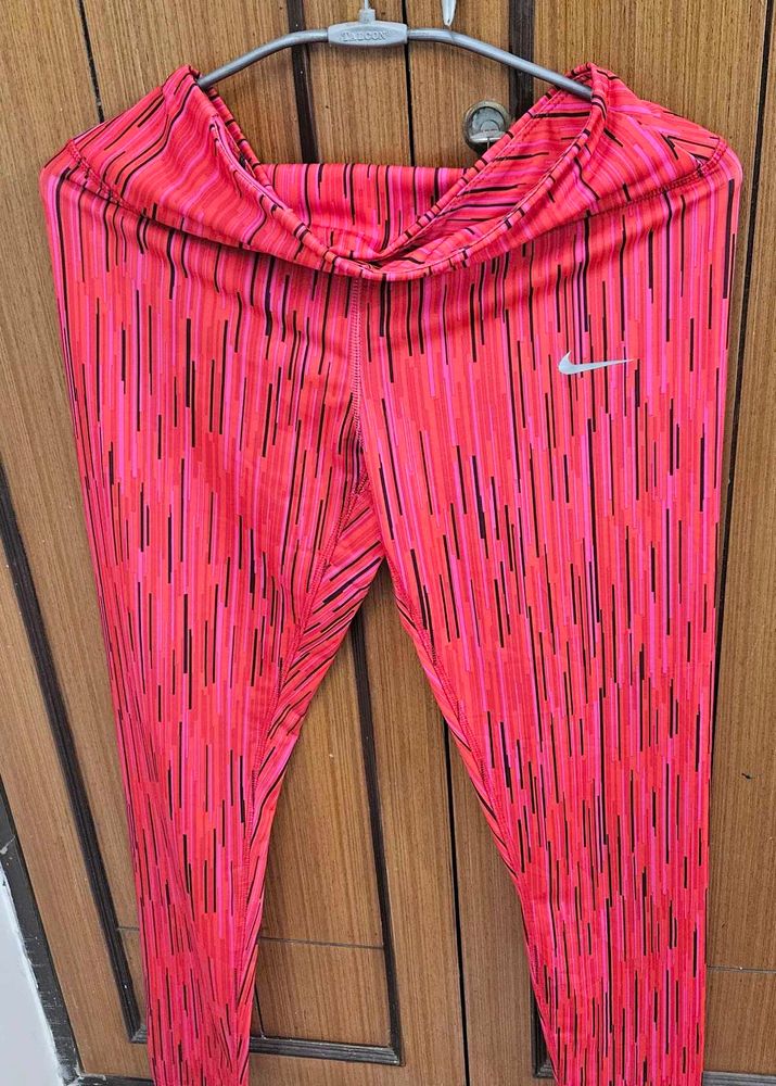 Nike Patterned Leggings