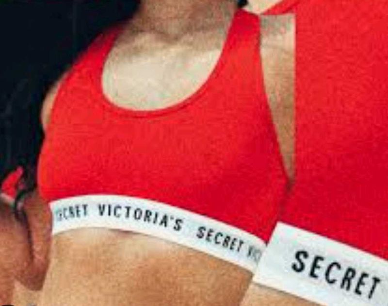Red Victoria&#39;s Secret Bra
