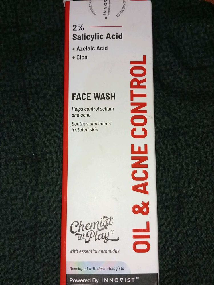 Chemist at Play Face Wash