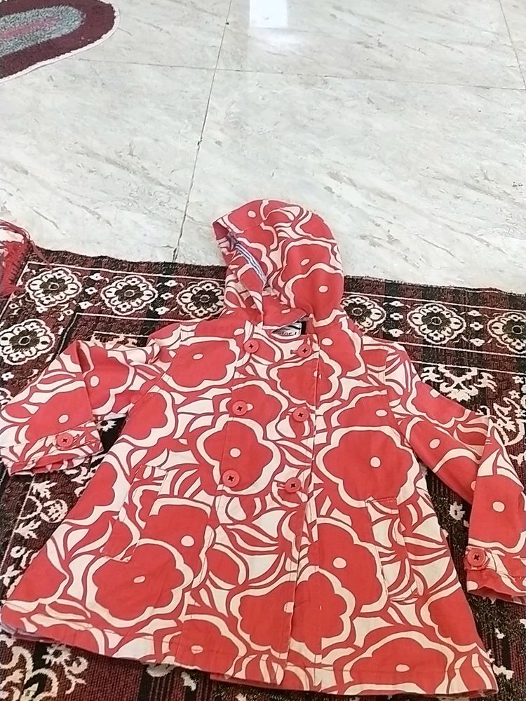 FLAT 29 DELIVERY💥 Girls Branded Sweater.