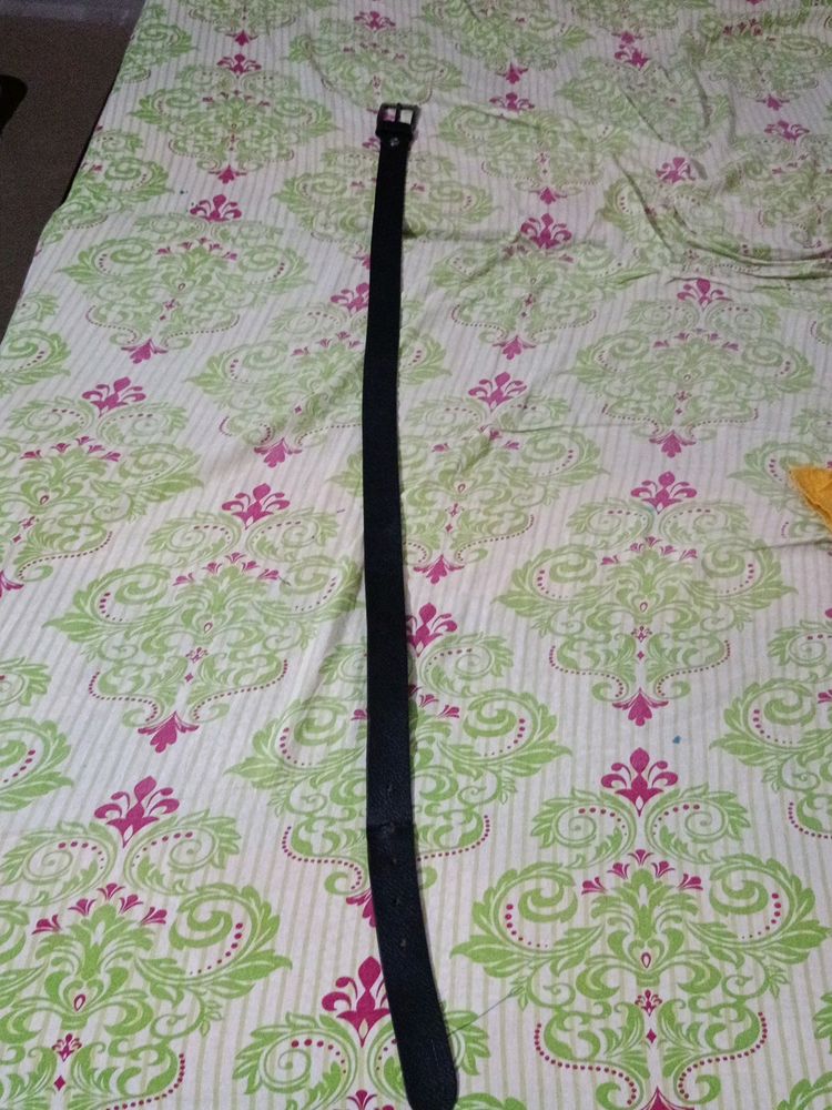 Levis Men Belt Leather Like New 110 c. m.