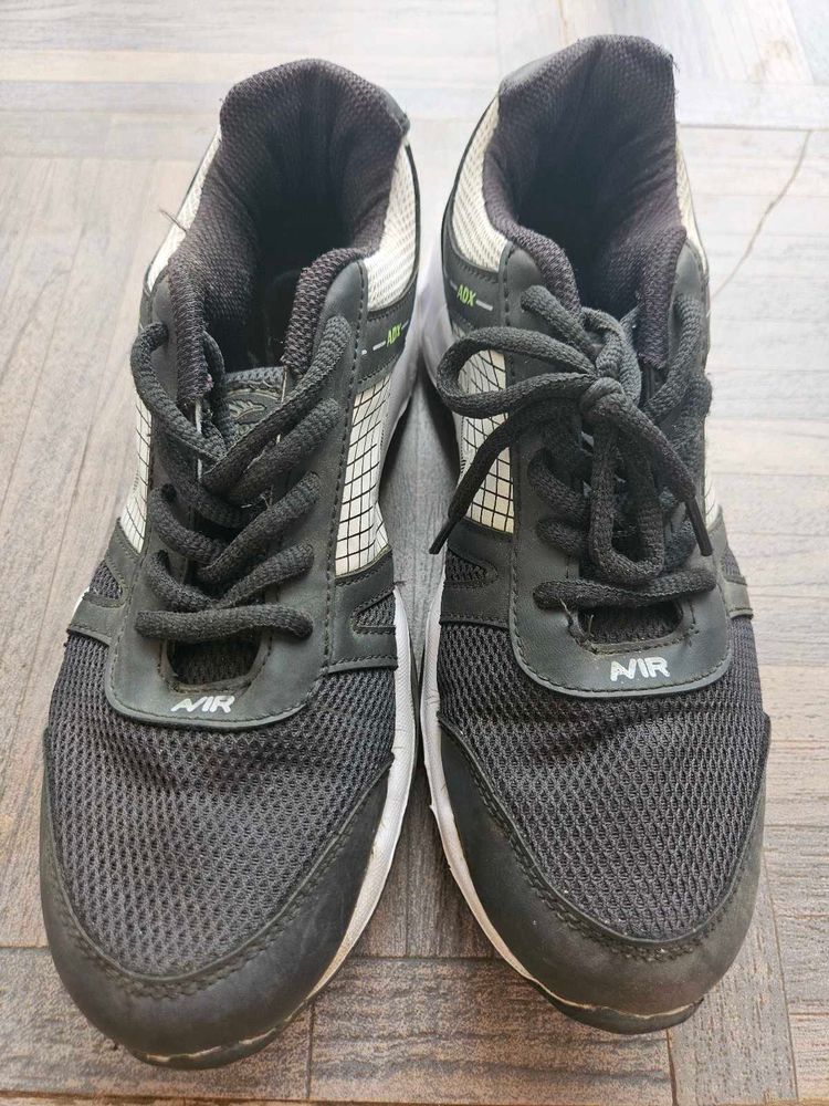 Black Sneakers