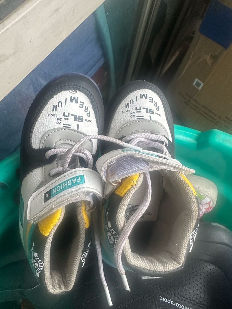 pretty unisex shoes