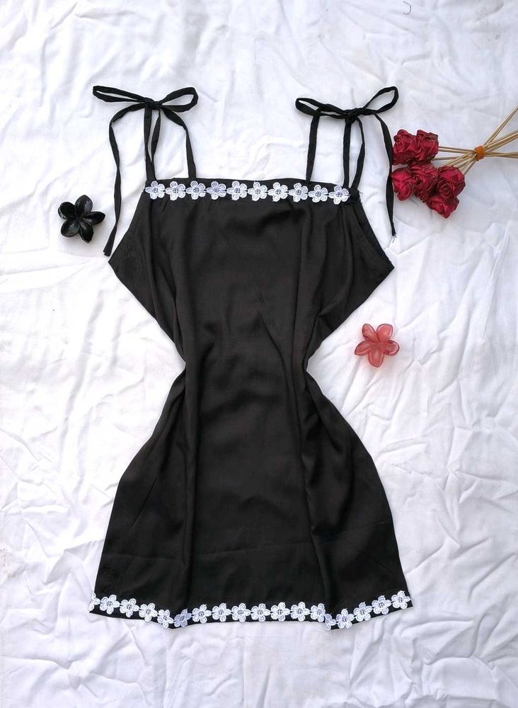 Corset Back Strappy Kurti 🖤
