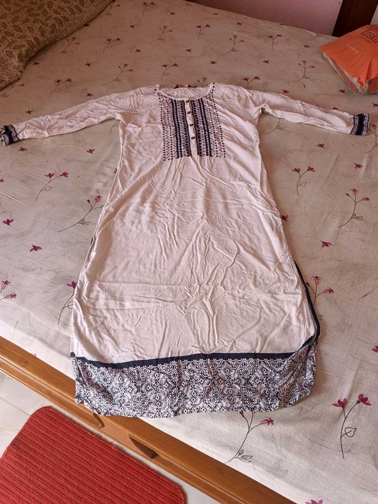 Selling White Kurta Sets