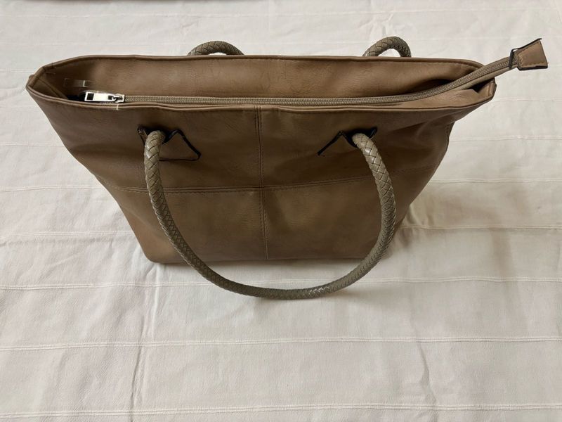 MC COLLECTION Handbag (Tan)(Bata)