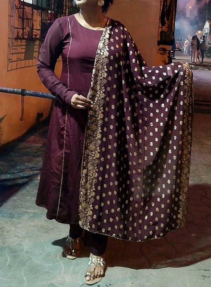 Beautiful Suit With Printed Duppata