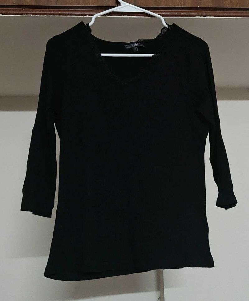 Black Fitted Top