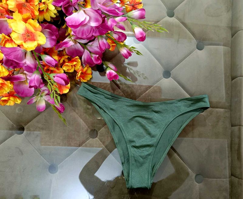 🇬🇧✨Imported Green Bottom Wear