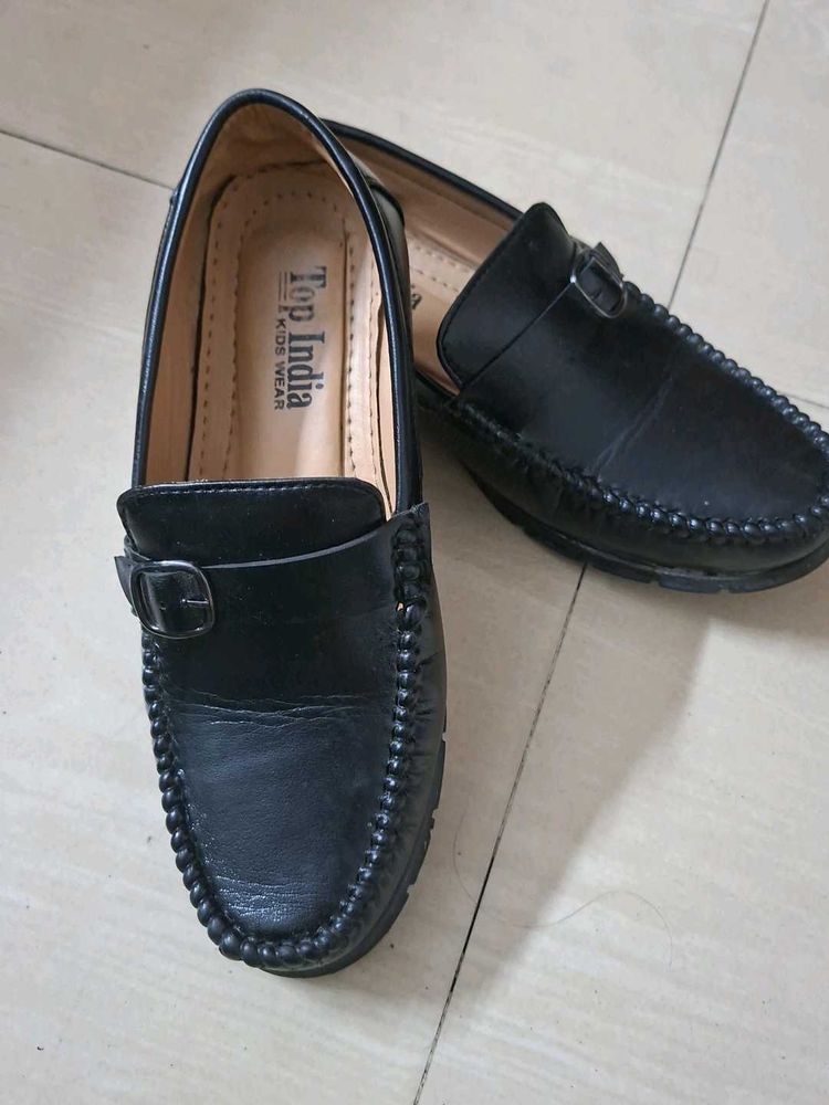 Top India Black Loafers
